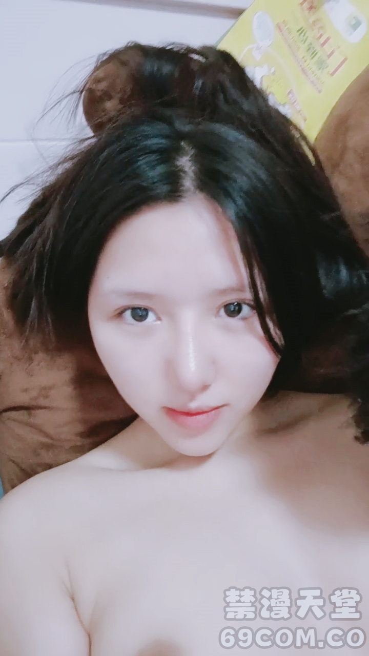【禁漫直播】新人下海乖巧听话小姐姐！大屌炮友激情操逼！穿上情趣装黑丝袜,第一视角后入大屁股,叫起来好听太骚了