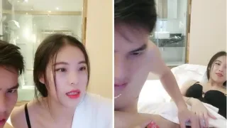 红唇漂亮妹子和链子炮友酒店激情啪啪 口交上位骑乘自己动多种姿势换着操非常诱人