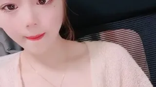 甜甜美少女！给大家秀一场！白嫩奶子骚穴特写，手指插入扣弄，娇喘呻吟，爽的流出白浆