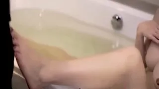 高颜值美女顾美玲主演美少妇勾引管家,爆操淫水白浆直流 落地窗前一字马后入狂操 高潮浪叫!。