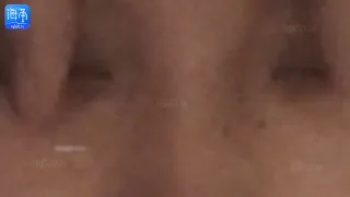【真实灌醉】联手朋友几人灌醉平时高冷无比的颜值校花，醒着的时候多牛逼，现在是不是倒下了，被随意玩！