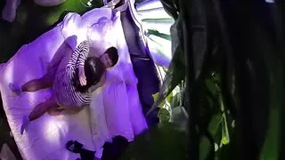 趁着午休时间年轻男女同事钟点房爽一下时间有限直奔主题衣服没脱光就干美女好享受叫声给力!。