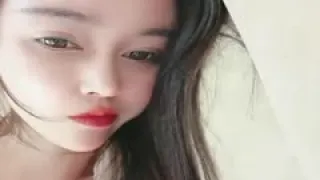 万人迷模特儿 一库一库- 太晚了我不敢叫 我到里面房间给你们叫一波吧 怕别人听见了要来强奸我！