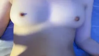 极品颜值美女为赚钱下海大秀，翘圆润屁股掰穴，浴室湿身诱惑，第一视角深喉大屌，正入抽插猛操扶屁股后入