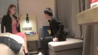 极品风骚御姐高价外围黑丝诱惑欲火焚身沙发调情啪啪掰穴