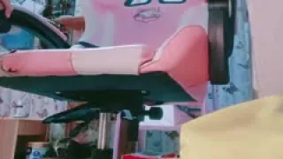 一线天粉穴眼镜妹！美女太骚了！丝袜高跟鞋无毛小穴