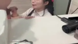 JK制服卫生间口爆颜射。