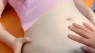 嫩逼小护士全程露脸情趣诱惑，揉奶玩逼互动狼友撩骚，口交大鸡巴骚逼特写，让大哥无套爆草，浪叫呻吟不止