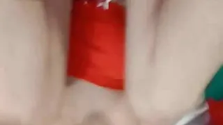 聖誕禮物盡然肛塞淫蕩到粉絲還是塞了肉棒進肛肉棒太大太刺激拔掉套套繼續猛插穴穴最後竟然口爆人家。