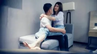 约性感长腿牛仔裤妹子