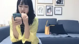 極品第二場甜美性感妹子穿上黑絲翹屁股掰穴站立後入猛操