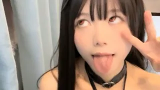 极品尤物呆萌美少女！卡哇伊说话嗲嗲！性感短裙黑丝袜，跳蛋塞穴假屌骑坐，娇喘呻吟超诱惑