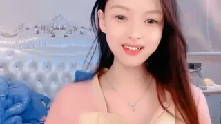 甜美嫩妹妹！床上越来越骚！白嫩奶子跪着吃屌，骑乘位爆操肥臀，站立抗腿侧入，妹妹搞舒服了