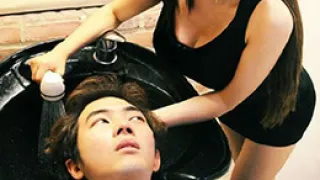 可疑的美容院.Strange Hair Salon.2015.KR.HDRip.1280x720p.x264.AAC.[韩语中字]