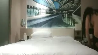 探花系列-约美臀极骚御姐开档丝袜扭动屁股想要被操,摸蛋深喉大屌,骑乘打桩啊啊叫。