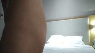 去按摩遇到了韵味十足的少妇，果断叫出来开房。