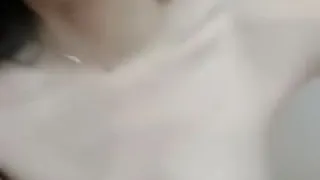小姐姐我能看一下你的逼逼吗看内裤也可以大肉棒自慰高潮爽哦.