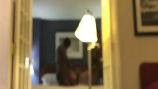 广州饥渴人妻偷情，大战黑人兄弟，精液口爆内射!。