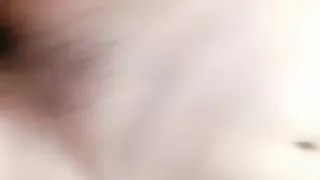 #鲜奶桃桃  很养眼的美女