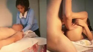 老哥找个苗条女技师按摩啪啪 按摩了一下按摩床上大力猛操