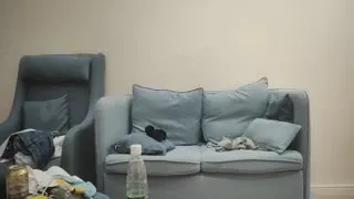 一线天肥穴妹子穿上黑丝翘起圆润美臀舔屌,骑乘正入抽插猛操。