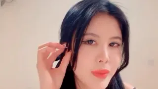 极品尤物模特女神！性感美腿丝袜！主动骑乘位爆操，后入撞击脸对着镜头，被炮友尽情玩弄