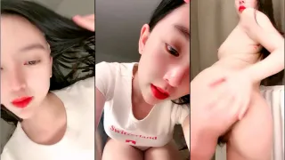 来自红十字的极品诱惑,颜值高身材好完美露脸大秀直播,跟狼友撩骚脱光撅着屁股掰开逼逼给狼友看道具抽插