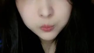 绝世女神来了！【泡芙味的小甜甜】，难得一次，被哪位大哥的重金打动了，用上了自己喜欢的小玩具