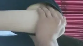 表姐情欲大爆发 和表弟一起3P轮着操她的饥渴小穴