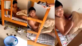 小胖子在床上玩撸啊撸