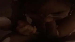 眼镜小妹蹲着吃屌