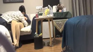 风情万种少妇，自己摆着逼求我插入!。
