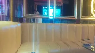 商K包间偷拍，灯红酒绿，佳人纷至沓来，近景爆操00后骚妹，激情四射必看。
