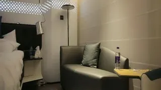 小宝探花-高颜值丰满御姐口活很好 沙发上后入猛操。