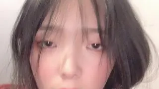 #反差_#表妹_超清纯小妹把抠着逼穴里精液当饭吃