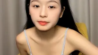 极品尤物气质女神！细腰美腿好身材！扒开小穴道具猛捅，换上黑丝摆弄姿势，极度诱惑